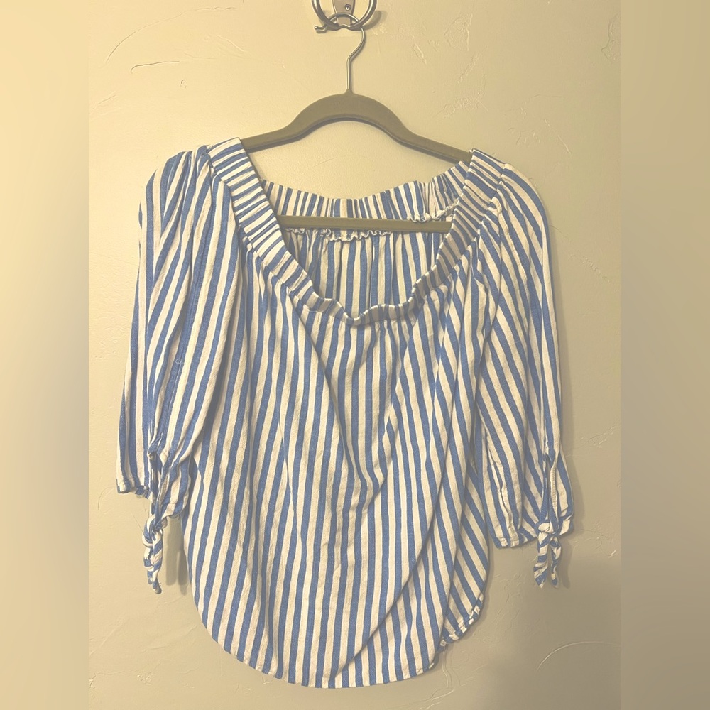 Striped three quarter length sleeve with ties, square neck/off the shoulder top